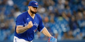 Alek Manoah impressing for Blue Jays in rookie season In 1st MLB season, Manoah keeps impressing