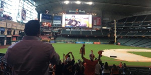 Astros fans watch ALDS win at Minute Maid Park Watch and earn: Astros fans elated at MMP
