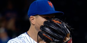 deGrom hizo historia a pesar de caer vs. Cubs deGrom hizo historia a pesar de caer vs. Cachorros