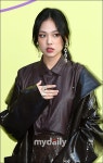 [MD포토] 가수 비비, `새침한 눈빛에 빠져` - 마이데일리 [MD포토] 가수 비비, 새침한 눈빛에 빠져