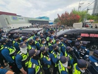 CU 진주물류센터 집회 중 차량에 치여 1명 사망…노조원 3명 사상 - 마이데일리 CU 진주물류센터 집회 중 차량에 치여 1명 사망... 