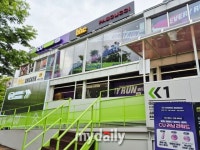 [르포] “짐 맡기고 뛰고, 신발 빌려 달린다”…한강공원, CU... 달린다&rdquo;&hellip;한강공원, CU&middot;뉴발란스 &lsquo;러닝 거점&rsquo;... 