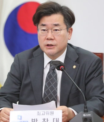 문재인 전 대통령과 박찬대, 정부와 여당 협의 국정 대전환이 필요하다 강조