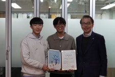 광운중학교, 바자회 및 먹거리마당 수익금 푸른나무재단에 기부:내외신문 ≪내외신문≫ 광운중학교, 바자회 및 먹거리마당 수익금... 