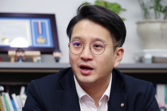 전용기, '탄핵 심판 중단 못 하게' 헌법재판소법 개정안 발의 - 더불어민주당 마이너 갤러리