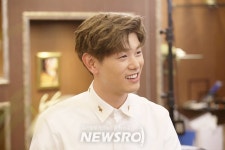 에릭남, 성수 수제화 신기 캠페인 동참 | 뉴스로