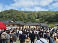 김천김밥축제, 10만명 방문으로 흥행 성공 | 뉴스로