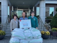 대양건설 김완배 대표, 양산면에 사랑의 햅쌀 기탁 | 뉴스로