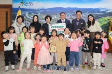 합천유치원, 아동복지기금 100만 2천원 기탁 | 뉴스로