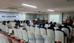 안산시 정신건강복지센터, 원곡중학교 찾아 스트레스 해소 비법 공유 | 뉴스로