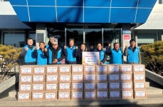 대합면청년회, 이웃사랑 나눔 실천 앞장서 = 관내 경로당에 라면 40박스 기탁 = | 뉴스로