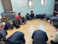 - 이채우 경주 감포읍장, 경로당 방문해 새해 인사와 주민 소통 이채우 경주 감포읍장, 경로당 방문해 새해 인사와 주민 소통