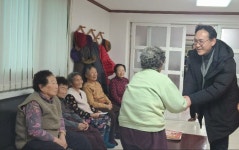 신임 하점면장, 취임 첫 행보로 경로당 방문 소통 | 뉴스로