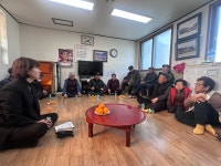 뉴스로 - 지자체가 보인다! - 이철은 청북읍장, 경로당 순회 방문으로 ‘소통행정 시동’ 이철은 청북읍장, 경로당 순회 방문으로 ‘소통행정 시동’
