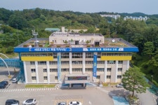 고성군, 2025년 봄철 나무 나눠주기 행사 실시 | 뉴스로