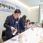 진교훈 강서구청장, 마곡 LH 청년주택서 청년들과 ‘커피 소통’ | 뉴스로