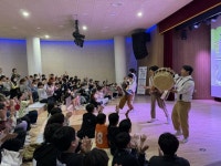 부산 서구 한형석 자유아동극장, Hit it~! 전통 공연에 학생들 열광 | 뉴스로