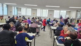 - 춘의종합사회복지관, 굿모닝차이나와 함께 어르신 200명에게 짜장면... 지원 춘의종합사회복지관, 굿모닝차이나와 함께 어르신 200명에게... 