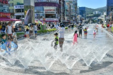 해운대구, 구남로 고운바다길 분수 운영 개시 | 뉴스로