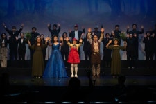 정통 합창의 틀을 깨다…전 세대가 함께한 감동의 가족뮤지컬 ‘피노키오와 파란마녀’ | 뉴스로