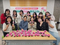 통영시, 손수 만든 코사지로 감사와 사랑을 전합니다! | 뉴스로