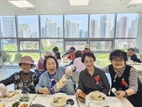 하남시미사강변종합사회복지관, 찾아가는 어버이날 행사 진행 | 뉴스로