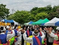 고창군 대산면 주민자치위 ‘2025 이팝나무꽃 한마당’ 성황리에 개최 | 뉴스로