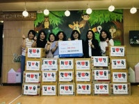 수원시 영통구 망포1동 예안그대가어린이집, 꼬마 영웅들이 전하는 희망 메시지 아나바다 장터놀이 수익금으로 가정의 달에 전하는 따뜻한 온정... 