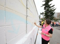 박희영 용산구청장, HDC현산·지역 청소년들과 함께 벽화 그리기 참여 | 뉴스로
