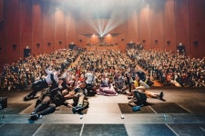 함안예술회관, 뮤지컬‘청춘연가’전석 매진 기록하며 성료 | 뉴스로