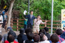 ‘부산진구 찾아가는 음악회’ 주민 큰 호응 | 뉴스로