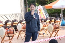 초여름 밤의 축제‘2025년 식사동 돗자리 영화제 및 주민총회’성황리 개최 | 뉴스로