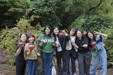 떨떠름 뒤에 찾아오는 달달함, ‘포리똥’을 아시나요? 영암 신유토마을 ‘포리똥 축제’서 주민과 관광객 추억의 맛·멋에 행복 | 뉴스로