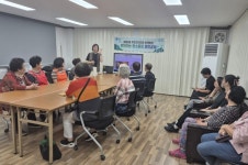 수원시 영통구 영통3동 주민자치회, 경로당에서 탄소중립 실천교실 실시 | 뉴스로