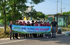 “꽃피는 우리마을” 주민 손으로 직접 용유·무의 여름꽃 심기 | 뉴스로