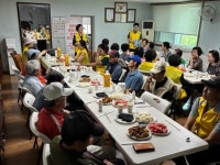 대복이(대덕면복지전문가)가 간다!! 현장 밀착 찾아가는 경로당 복지 상담소 운영 | 뉴스로