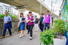이필형 동대문구청장, 정릉천 인근 주택가 점검 나서 | 뉴스로