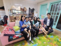 영춘면, 가족사랑 담은 ‘행복꾸러미’ 전달 | 뉴스로