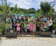 김해시구산사회복지관, 2025년 노인복지기금지원사업 세대통합 프로그램 「우리동네 연두밭」 개강 | 뉴스로