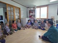 고암면, 여름철 무더위 속 경로당 현장 방문 | 뉴스로