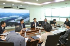 다시 시작, 영암읍 중‧고교 통합 간담회 열려 | 뉴스로