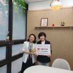 산곡노인문화센터, ‘유밸안과’ 후원으로 상담실 새단장 완료…따뜻한 소통공간으로 탈바꿈 | 뉴스로