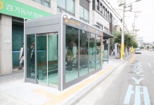 이천시, 두 번째 똑똑한 버스정류장 장호원 ‘스마트 쉘터’ 운영 개시 | 뉴스로