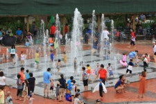 울진군“왕피천공원서 시원한 여름 보내세요” | 뉴스로