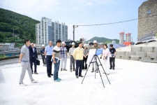 거제시장, 공공건축 건립 현장 점검 | 뉴스로