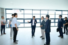 거제시장, 공공건축 건립 현장 점검 | 뉴스로