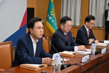 값싸고 품질 좋은 사료 공급망 구축 | 뉴스로