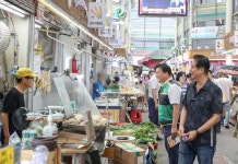 소비쿠폰 기대↑ 시흥시 전통시장 가격 낮추고, 품질ㆍ편의 높이며 전통시장 매력 뽐내 | 뉴스로