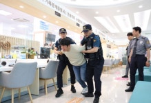 (포토) 구로구, 안전한 민원실 조성을 위한 모의훈련 실시 | 뉴스로