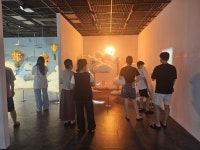 홍천미술관 《뭉게뭉게》展, 관람객 1만 명 돌파! 홍천미술관 전시 새로운 기록… 관람객 호응 속 연일 인기 | 뉴스로